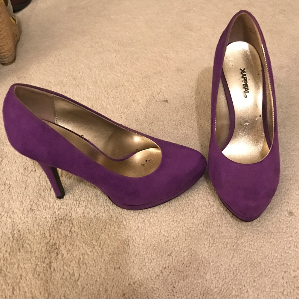 FUN suede purple pumps size 6